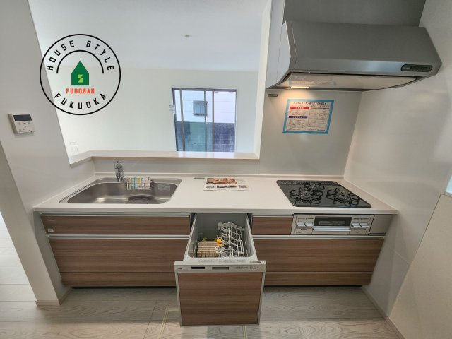 福岡市南区鶴田4丁目第4-3棟（1号棟）のキッチン|キッチン。グリル・食器洗い乾燥機・浄水器も完備。