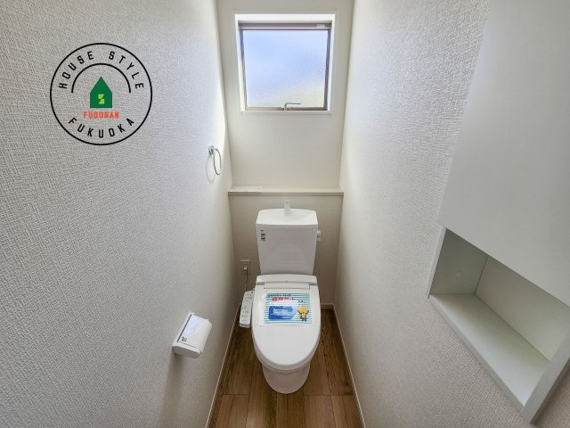 福岡市南区鶴田4丁目第4-3棟（2号棟）のトイレ|温水洗浄便座を完備しております。2ヶ所にトイレがあるのは朝の慌ただしい時間も安心です。