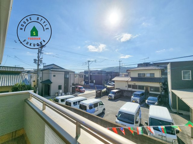 福岡市南区鶴田4丁目第4-3棟（2号棟）の展望|窓から緑が見える物件も魅力的です。