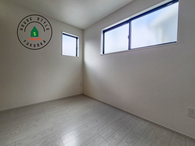 福岡市南区桧原5丁目第1-4棟（3号棟）の内観：施工例|柔らかい陽光が差し込む明るいお部屋を演出する設計。彩光の取れる窓が気持ちの良いお部屋を創り上げます。