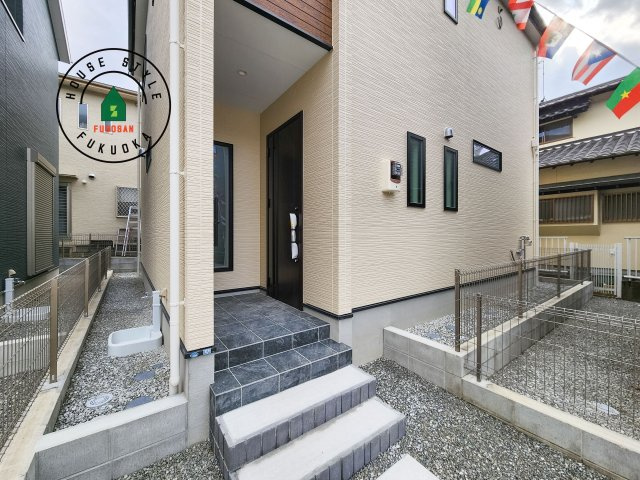 福岡市南区桧原5丁目第1-4棟（3号棟）の外観：施工例|おでかけの時も帰った時も、「我が家」を最初に感じでもらえる素敵な空間に。