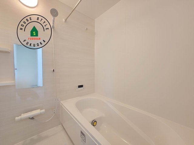 福岡市城南区樋井川7丁目第2-4棟（1号棟）の浴室|1日の疲れを癒してくれる広々バスルーム。雨の日のお洗濯にも大活躍な浴室乾燥機付です！