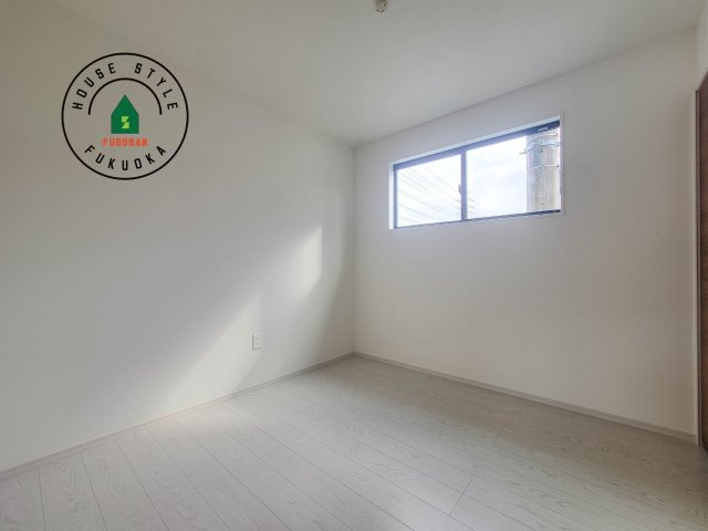 福岡市城南区樋井川7丁目第2-4棟（1号棟）の子供部屋|穏やかな光が差し込む室内には、穏やかな時間が流れます。