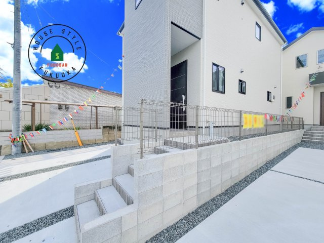 福岡市城南区樋井川7丁目第2-4棟（1号棟）の玄関|おでかけの時も帰った時も、「我が家」を最初に感じでもらえる素敵な空間に。