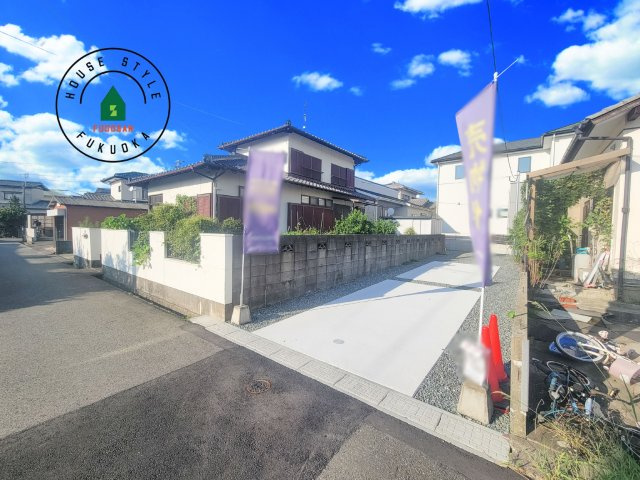 古賀市薦野第1-3棟（1号棟）の前面道路含む現地写真|見学の時間などお気軽にお問い合わせ下さい。