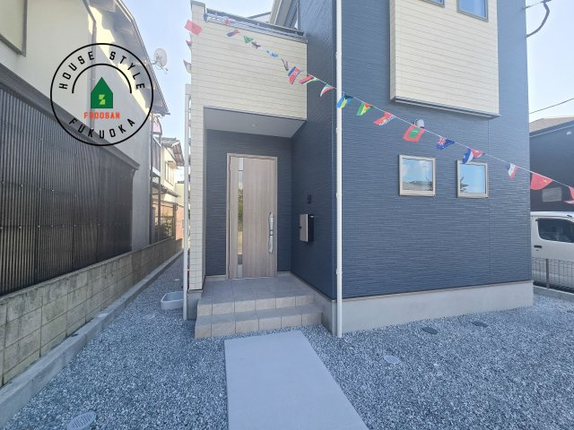 糟屋郡須恵町須恵第20-3棟（1号棟）の玄関|おでかけの時も帰った時も、「我が家」を最初に感じでもらえる素敵な空間に。