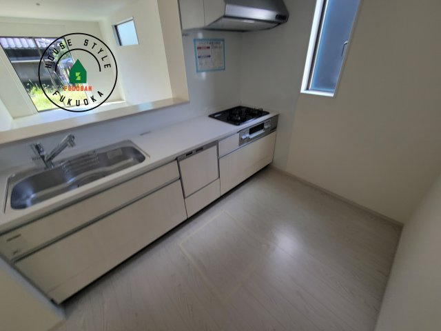 糟屋郡須恵町須恵第20-3棟（1号棟）のキッチン|キッチン。グリル・食器洗い乾燥機・浄水器も完備。