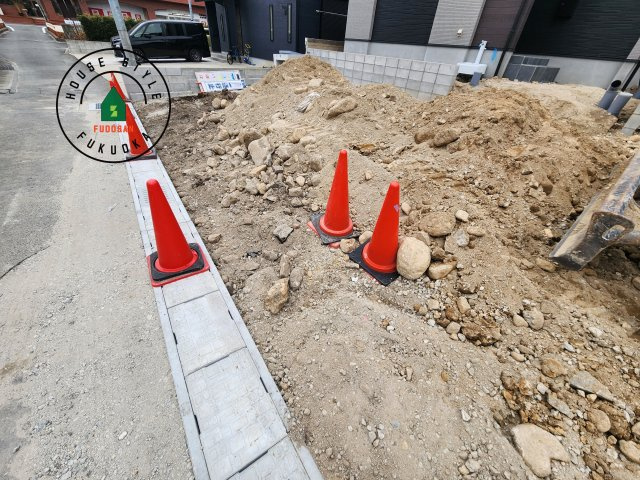 糟屋郡宇美町宇美中央1丁目第3-6棟(1号棟)の駐車場|広々した駐車場になります。3台並列駐車となります。