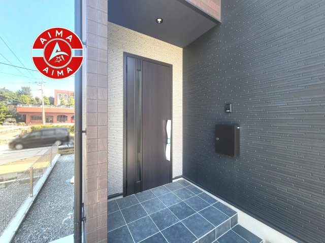 糟屋郡宇美町宇美中央1丁目第3-6棟(1号棟)の玄関|おでかけの時も帰った時も、「我が家」を最初に感じでもらえる素敵な空間に。