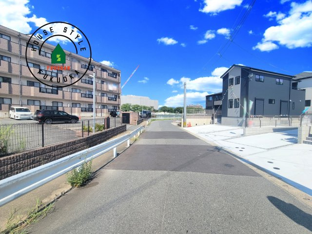 糟屋郡志免町王子4丁目第4-4棟（4号棟）の前面道路含む現地写真|前面道路です。