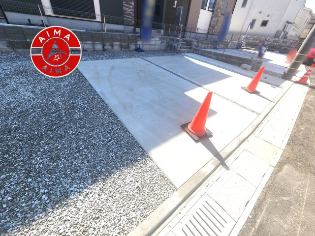糟屋郡宇美町宇美中央1丁目第3-6棟(4号棟)の駐車場|広々した駐車場になります。3台並列駐車となります。