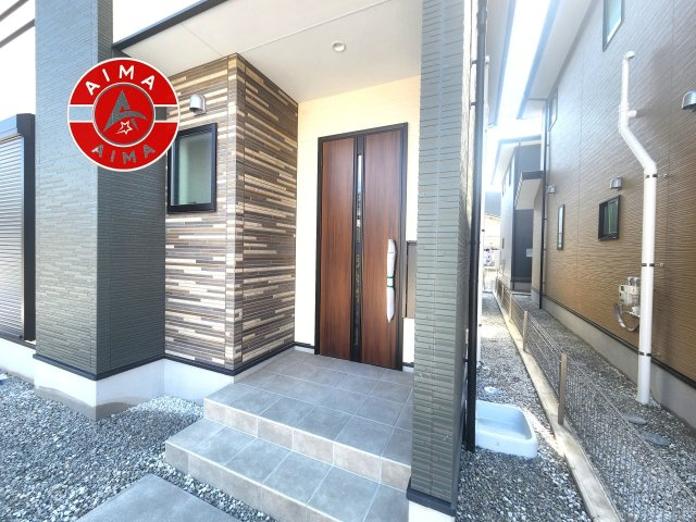 糟屋郡宇美町宇美中央1丁目第3-6棟(4号棟)の玄関|おでかけの時も帰った時も、「我が家」を最初に感じでもらえる素敵な空間に。