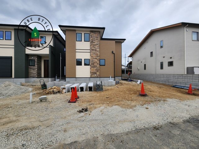 糟屋郡宇美町宇美中央1丁目第3-6棟(5号棟)の前面道路含む現地写真|見学の時間などお気軽にお問い合わせ下さい。