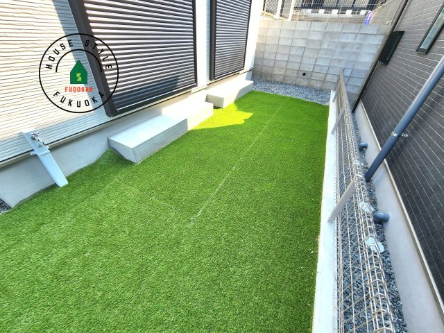 福岡市東区香住ケ丘5丁目第1-6棟（A号棟）の庭|お庭で自由な時間を過ごせます。