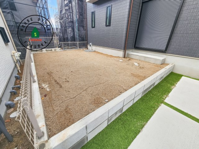 福岡市東区香住ケ丘5丁目第1-6棟（D号棟）の庭|お庭で自由な時間を過ごせます。