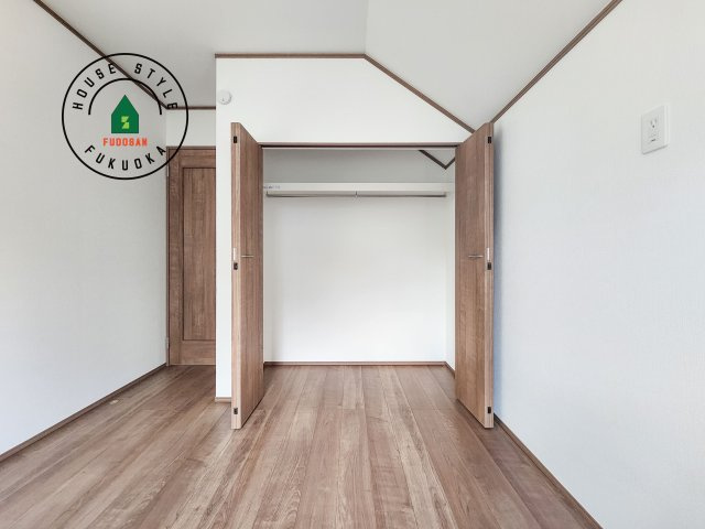 福岡市東区香住ケ丘5丁目第1-6棟（D号棟）の内観：施工例|収納には困りません。