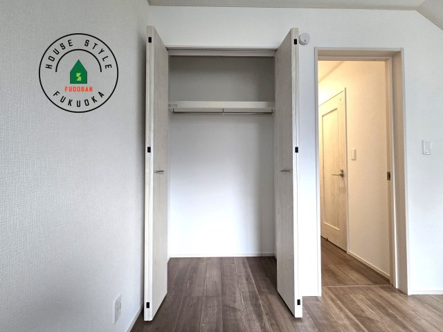 福岡市東区香住ケ丘5丁目第1-6棟（E号棟）の内観：施工例|収納には困りません。