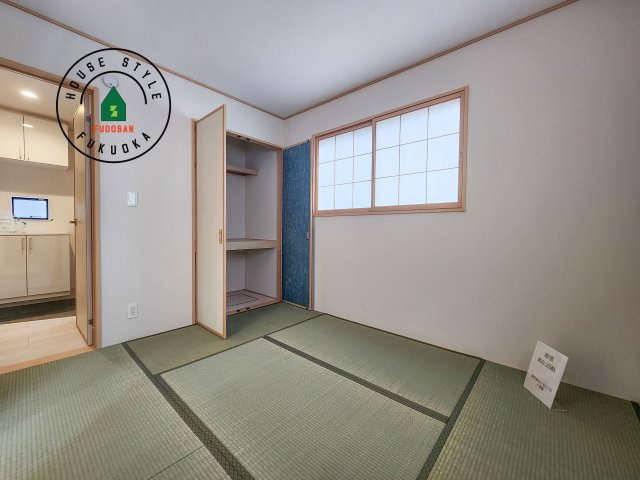 福岡市東区香住ケ丘5丁目第1-6棟（F号棟）の内観：施工例|和室を上手に活用すると暮らし方の幅が広がります。例えば普段は開け放して、子供の小さいうちはお昼寝や遊びのスペースに。畳はソフトなので転んでもケガをしにくく安心です