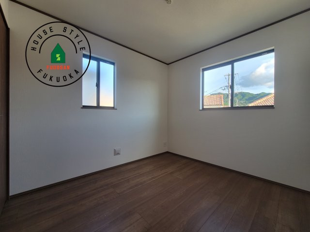 福岡市早良区重留4丁目第1-4棟（C号棟）の洋室|柔らかい陽光が差し込む明るいお部屋を演出する設計。彩光の取れる窓が気持ちの良いお部屋を創り上げます。