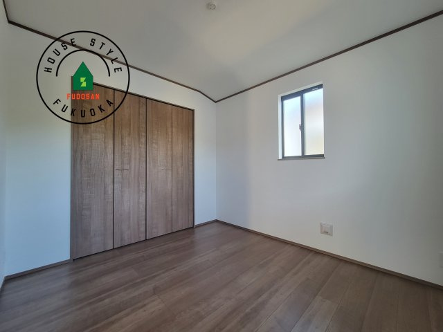 福岡市早良区重留4丁目第1-4棟（C号棟）の子供部屋|穏やかな光が差し込む室内には、穏やかな時間が流れます。