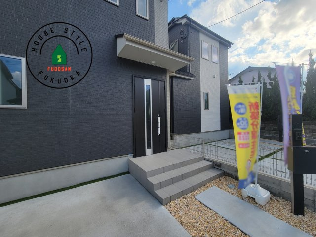 福岡市早良区有田4丁目第1-4棟（B号棟）の玄関|おでかけの時も帰った時も、「我が家」を最初に感じでもらえる素敵な空間に。