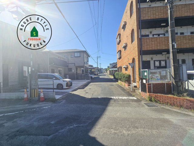 太宰府市五条6丁目第1-1棟（1号棟）の前面道路含む現地写真|前面道路です。