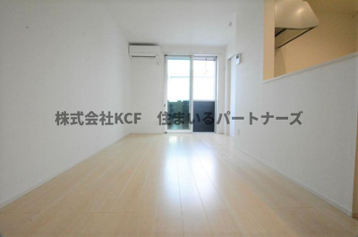 【居間・リビング】 | フォルトゥーナ | こちらのリビングで趣味の時間をお楽しみください