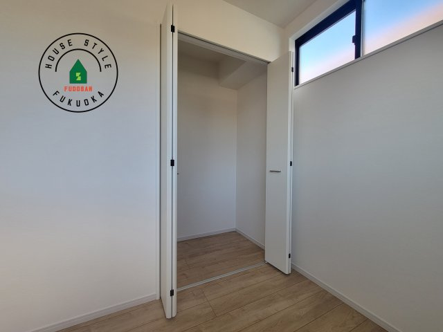 糟屋郡志免町東公園台2丁目第3-1棟（1号棟）　の収納|洋服や大きな荷物が多い方や人数の多いご家族などは、一般的なクローゼットよりもウォークインクローゼットのほうが使い勝手が良いです。