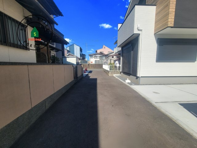 糟屋郡志免町東公園台2丁目第3-1棟（1号棟）　の前面道路含む現地写真|前面道路です。
