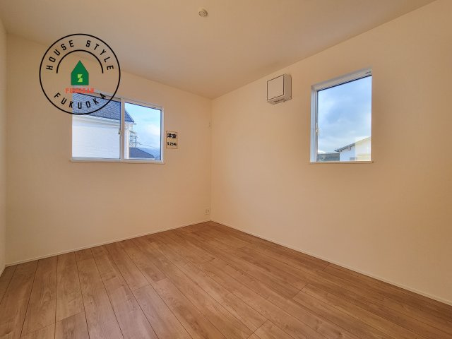 福岡市早良区重留1丁目第1-2棟（1号棟）の洋室|採光良好な洋室は全居室、複層ガラスの遮熱効果と断熱効果で、一年中快適に過ごせます。