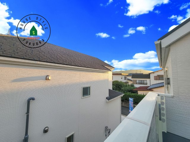 福岡市早良区重留1丁目第1-2棟（1号棟）の展望|窓から緑が見える物件も魅力的です。