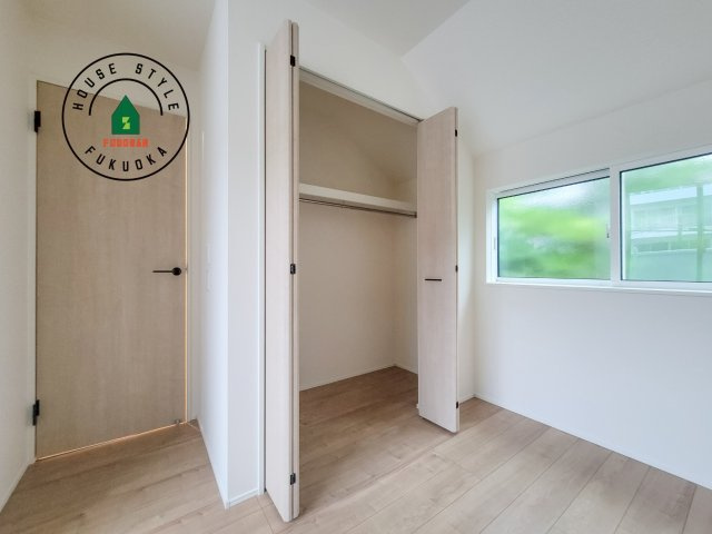 福岡市中央区笹丘2丁目第1-5棟（1号棟）の収納|洋服や大きな荷物が多い方や人数の多いご家族などは、一般的なクローゼットよりもウォークインクローゼットのほうが使い勝手が良いです。