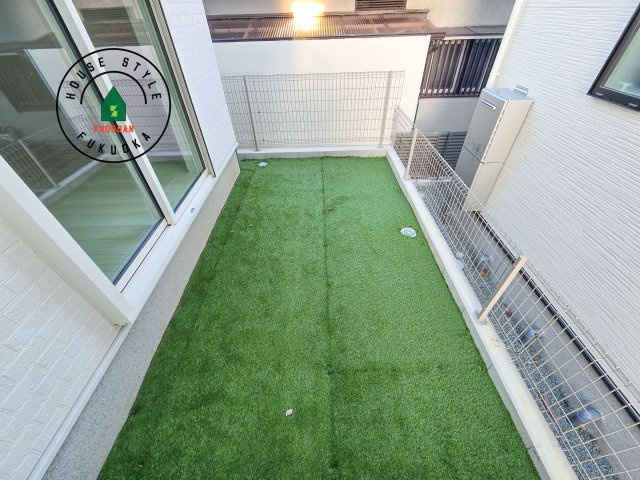 福岡市中央区笹丘2丁目第1-5棟（2号棟）の庭|お庭で自由な時間を過ごせます。