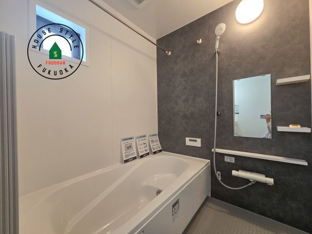 福岡市早良区野芥5丁目第3-3棟（3号棟）　の浴室|1日の疲れを癒してくれる広々バスルーム。雨の日のお洗濯にも大活躍な浴室乾燥機付です！