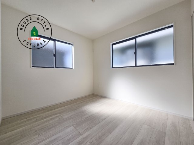 春日市塚原台2丁目第1-1棟（1号棟）　の洋室|採光良好な洋室は全居室、複層ガラスの遮熱効果と断熱効果で、一年中快適に過ごせます。