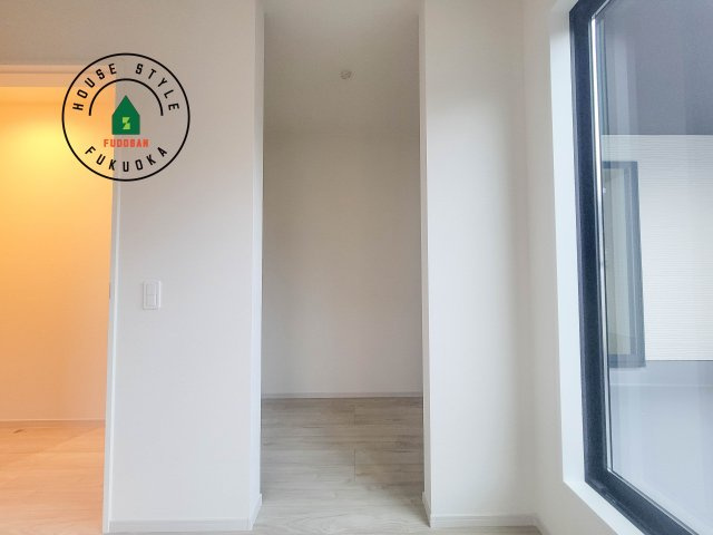 福岡市早良区野芥6丁目第6-1棟（1号棟）　の収納|洋服や大きな荷物が多い方や人数の多いご家族などは、一般的なクローゼットよりもウォークインクローゼットのほうが使い勝手が良いです。