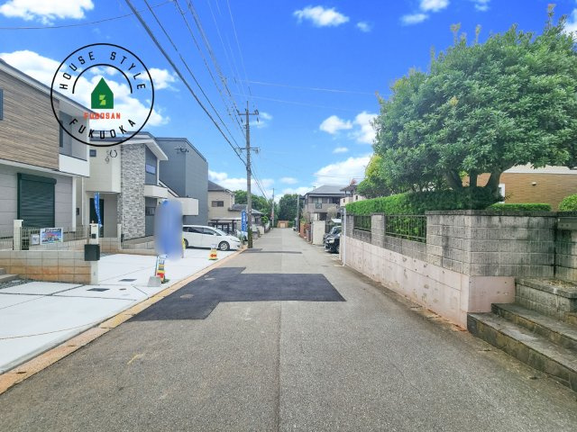 福岡市東区松香台1丁目第2-3棟（3号棟）　の前面道路含む現地写真|前面道路です。