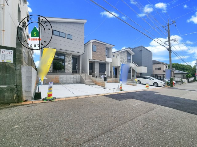 福岡市東区松香台1丁目第2-3棟（3号棟）　の前面道路含む現地写真|見学の時間などお気軽にお問い合わせ下さい。