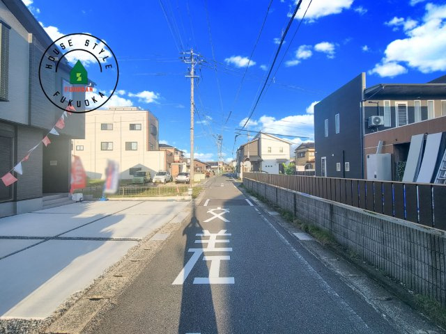福津市西福間3丁目第2-1棟（1号棟）　の前面道路含む現地写真|前面道路です。