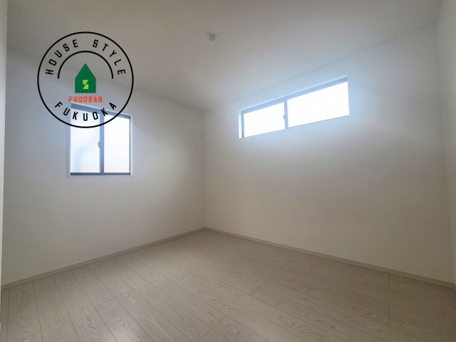 糟屋郡須恵町大字旅石第5-２棟（1号棟）　の洋室|採光良好な洋室は全居室、複層ガラスの遮熱効果と断熱効果で、一年中快適に過ごせます。