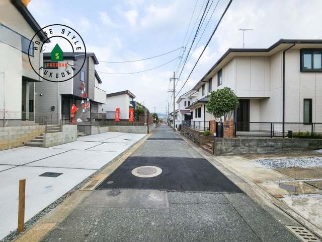 福岡市東区八田3丁目第3-2棟（2号棟）　の前面道路含む現地写真|前面道路です。