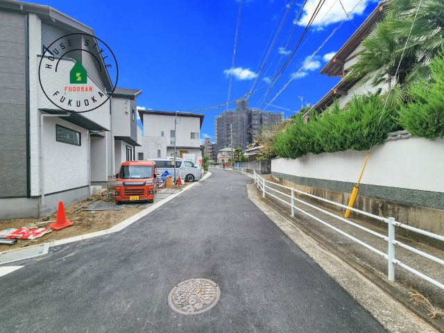 福岡市西区今宿東1丁目第1-3棟（3号棟）　の前面道路含む現地写真|前面道路です。