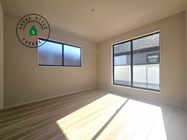 福岡市南区皿山1丁目第6-2棟（1号棟）　の内観：施工例|主寝室には収納力に優れたクローゼットがありますので、お部屋もすっきり片付きます。