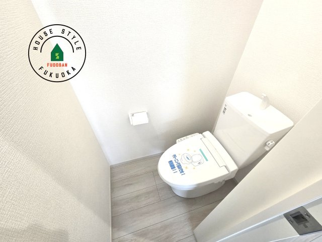 福岡市南区皿山1丁目第6-2棟（2号棟）　の内観：施工例|温水洗浄便座を完備しております。2ヶ所にトイレがあるのは朝の慌ただしい時間も安心です。