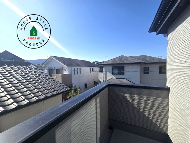 福岡市南区皿山1丁目第6-2棟（2号棟）　の展望|窓から緑が見える物件も魅力的です。