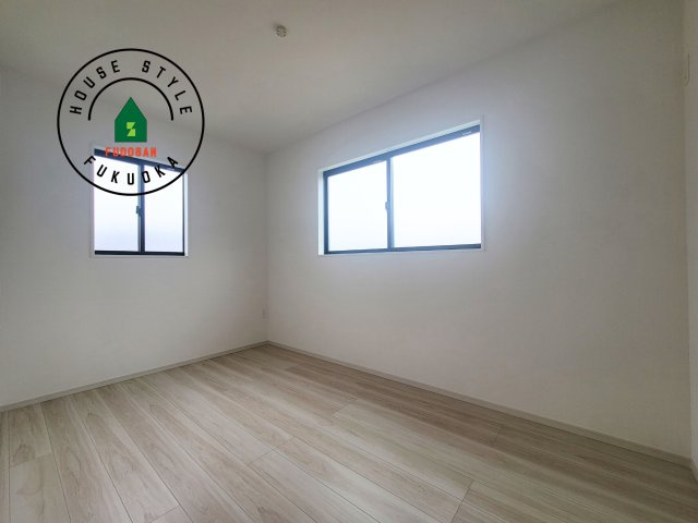 糟屋郡須恵町新原第1-1棟（1号棟）　の子供部屋|穏やかな光が差し込む室内には、穏やかな時間が流れます。