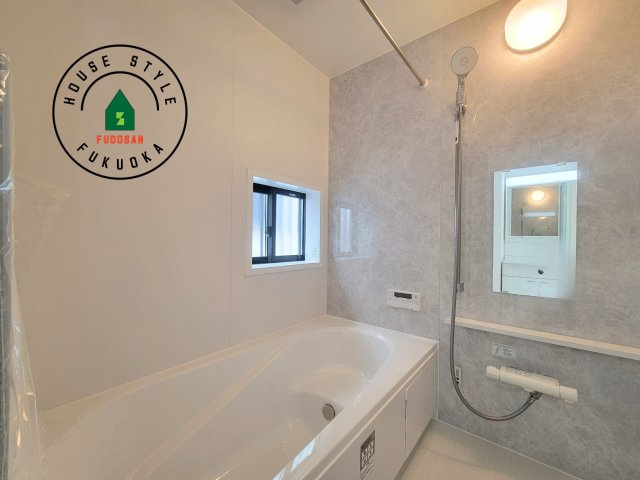福岡市東区三苫6丁目第1-2棟（1号棟）の浴室|1日の疲れを癒してくれる広々バスルーム。雨の日のお洗濯にも大活躍な浴室乾燥機付です！
