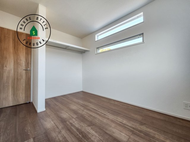 糟屋郡宇美町神武原1丁目第1-3棟（2号棟）　の洋室|柔らかい陽光が差し込む明るいお部屋を演出する設計。彩光の取れる窓が気持ちの良いお部屋を創り上げます。