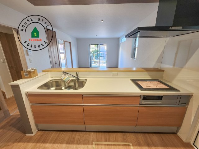 糟屋郡宇美町神武原1丁目第1-3棟（3号棟）　のキッチン|ご家族を近くに感じられる対面キッチンのLDK。会話もはずみそうですね。