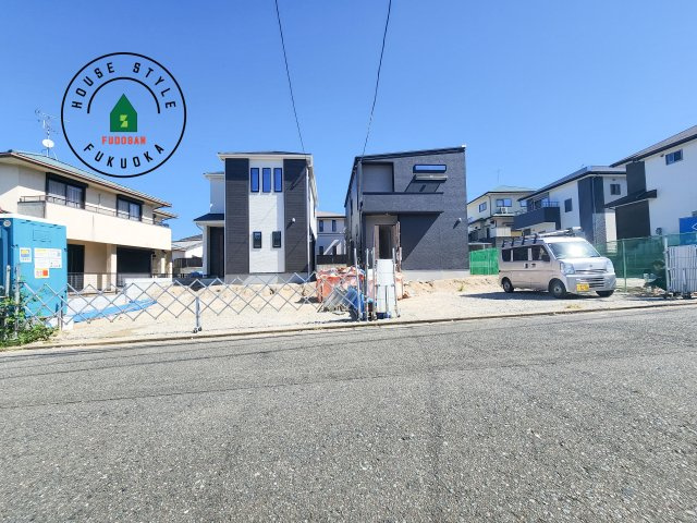 福岡市西区上山門2丁目第2-2棟（1号棟）　の前面道路含む現地写真|見学の時間などお気軽にお問い合わせ下さい。